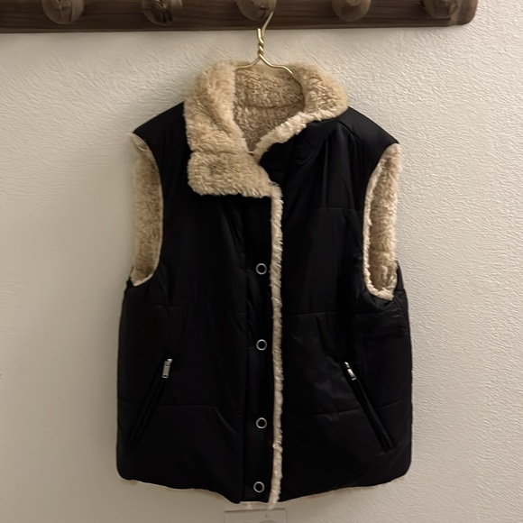 Topshop puffer vest jacket with reversible sherpa lining in black sz M - Picture 4 of 7